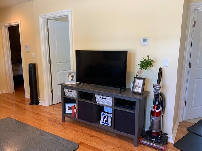 Sala de estar - 1662 N Mozart St