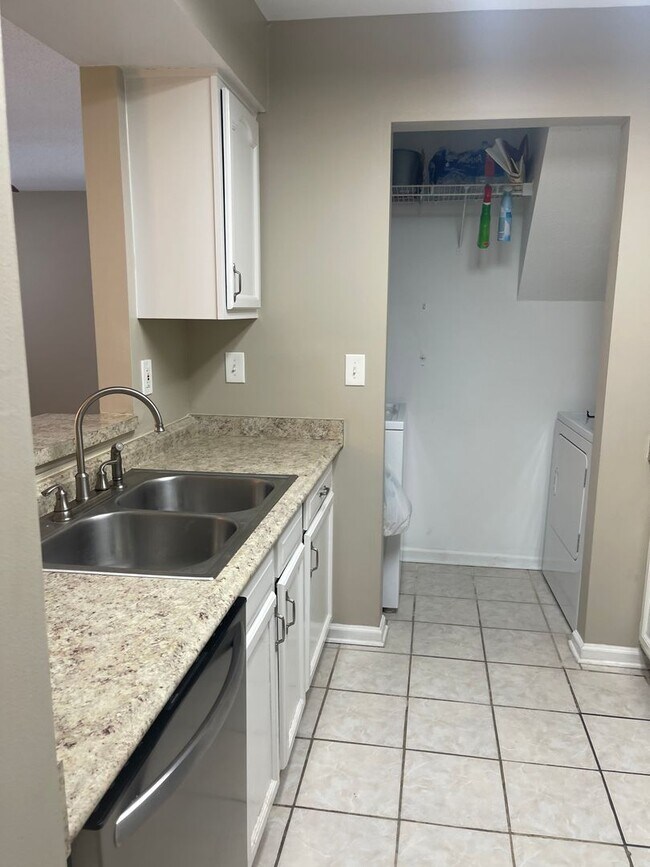 Foto del edificio - 343 Chesapeake Square Unit 4 (Wimbledon Chase) Chesapeake 23320