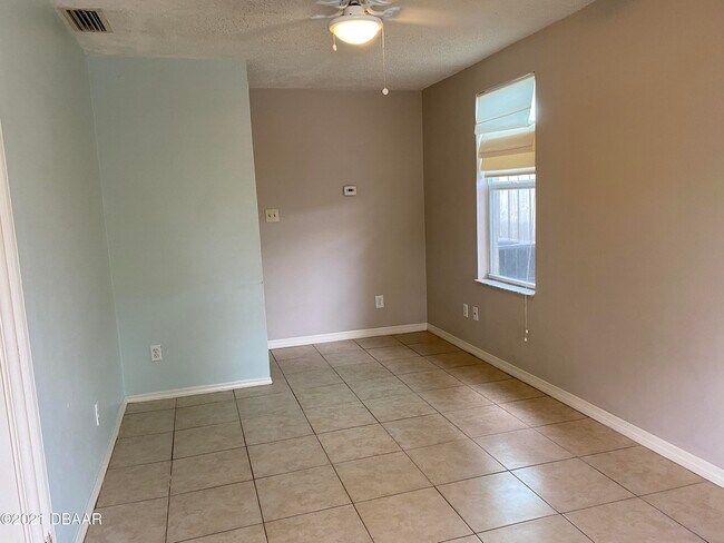 Foto del edificio - 420 Miriam Ave