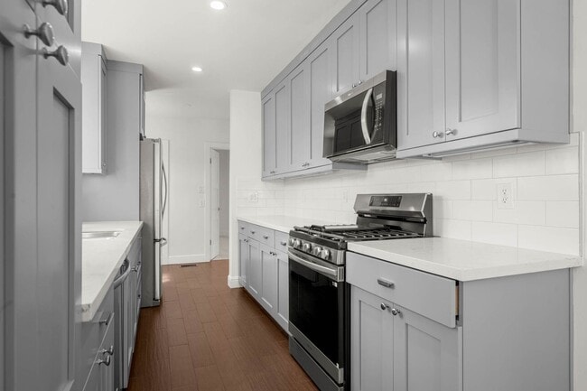 Foto del edificio - 315-317 N. Detroit St.