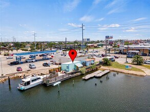 Building Photo - 6104 Heards Ln