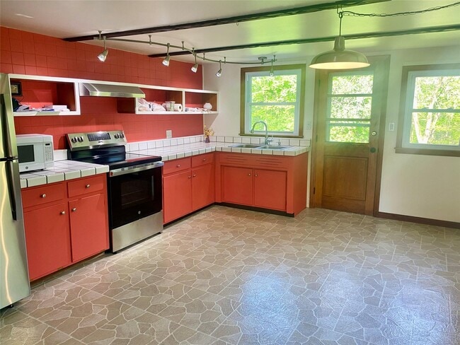 Foto del edificio - 244 Old Pawling Rd