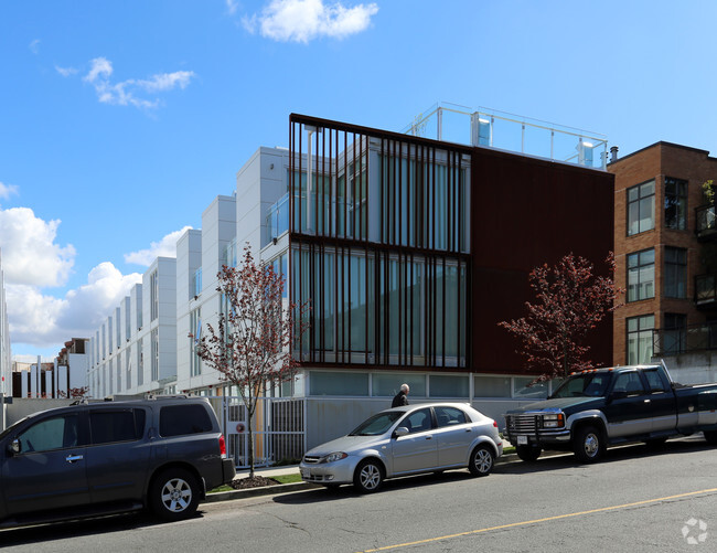 Building Photo - 6th + Steele