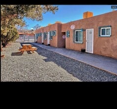 Building Photo - 525 Mesilla St SE