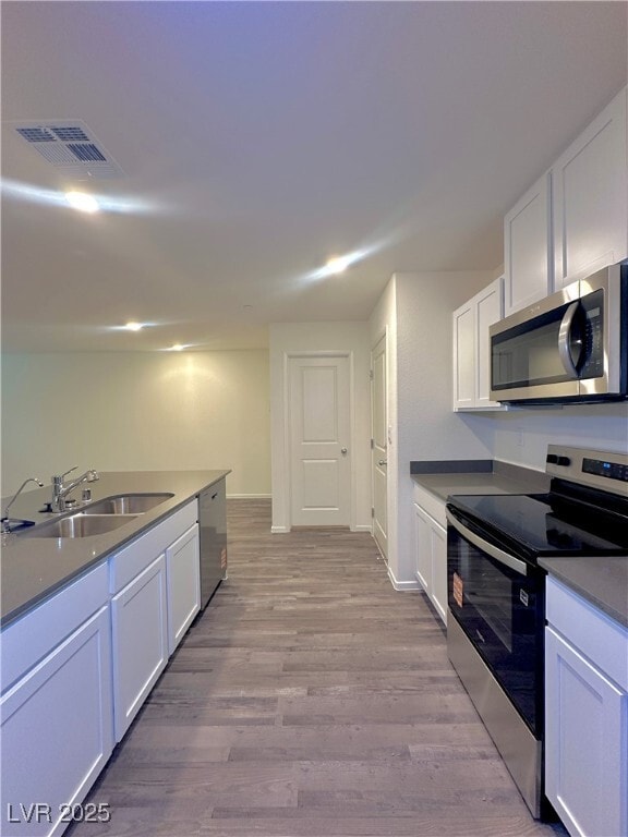 Building Photo - 6108 Hibiscus Gdn St