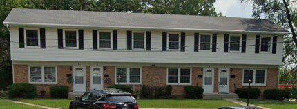 Building Photo - 1649 Hilltop Pl