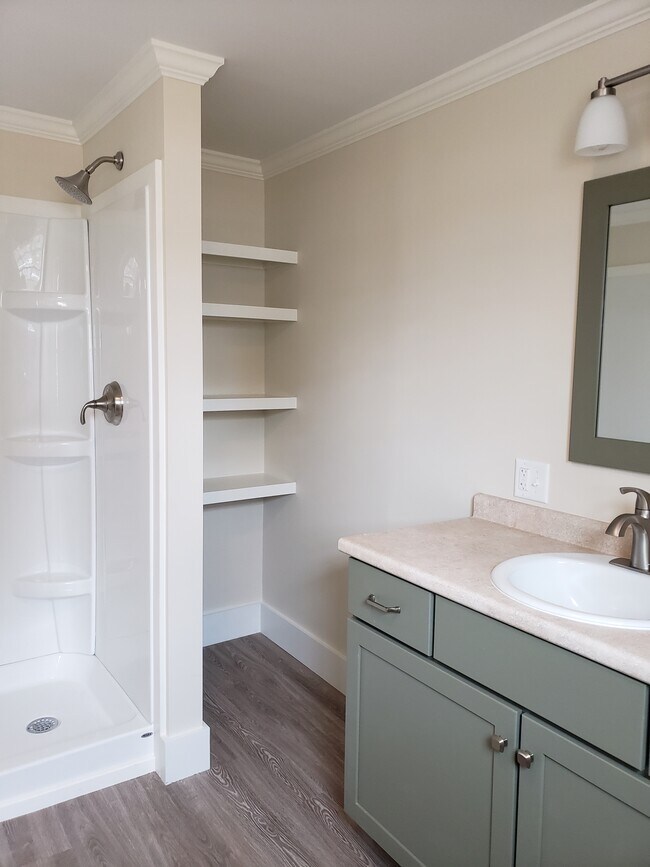 Master Bath - 160 Lafayette Rd