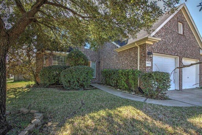 Foto del edificio - 18907 Dural Dr