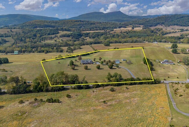 Foto del edificio - Majestic Custom Home