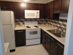 Building Photo - 139 Tuscany B