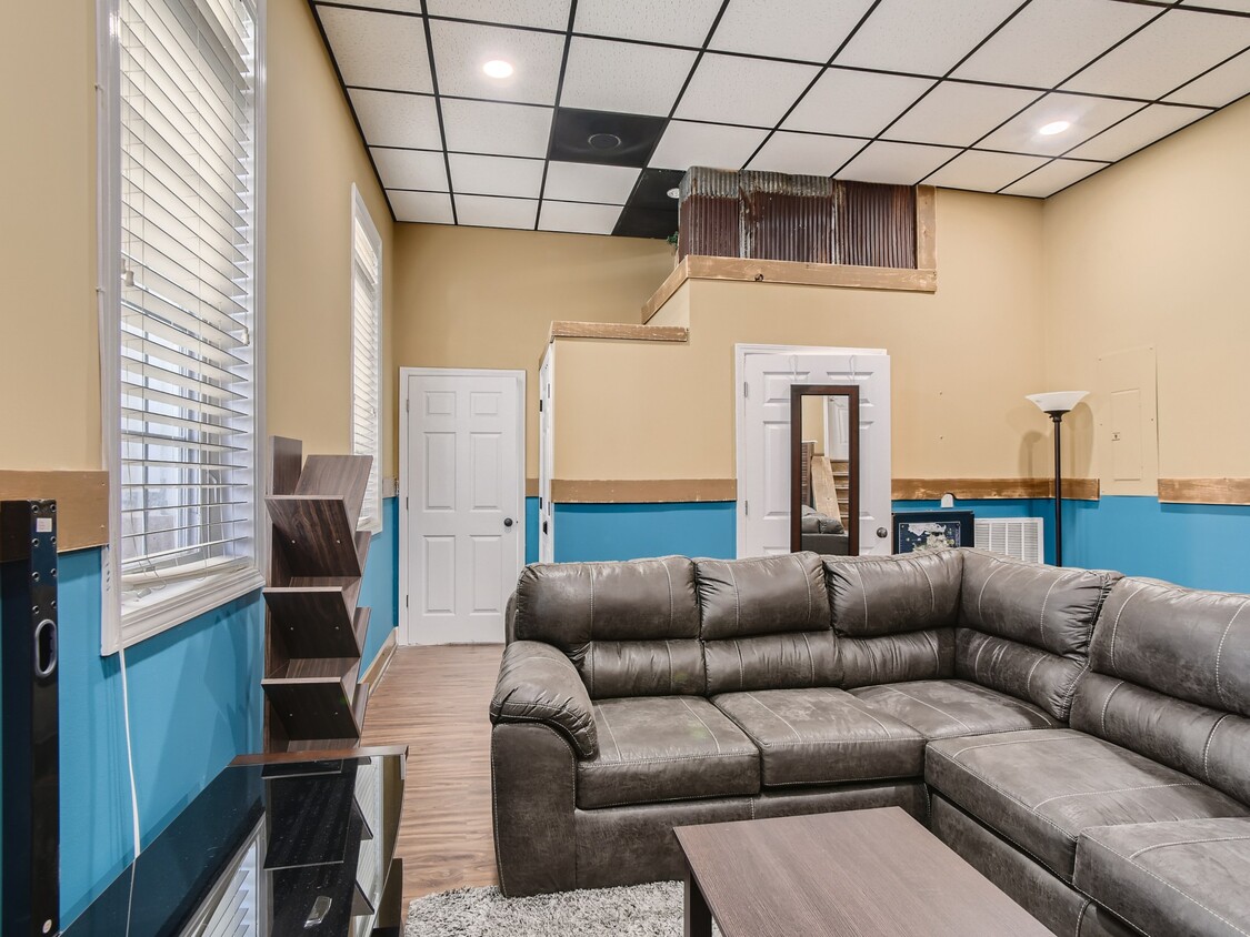 Living Room - 6971 Sunnywood Dr