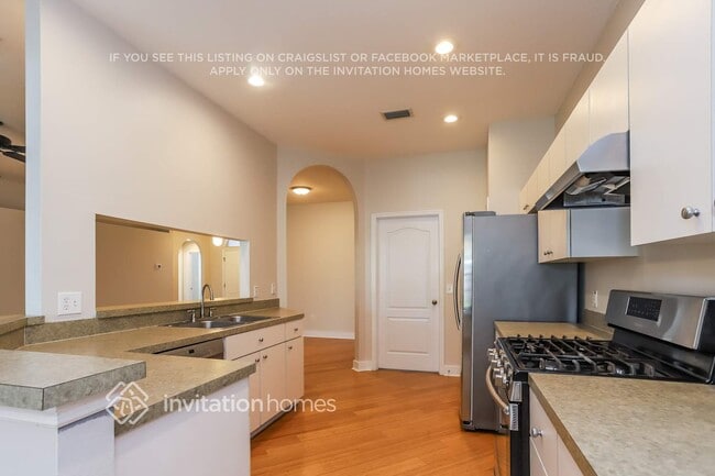 Foto del edificio - 6819 Monarch Park Dr