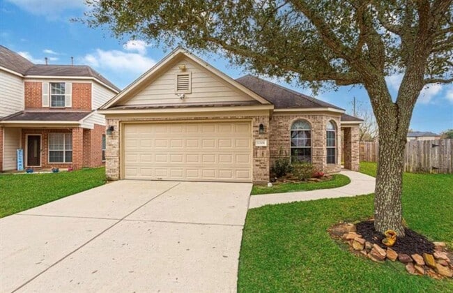Building Photo - 12106 Landsdown Ridge Way