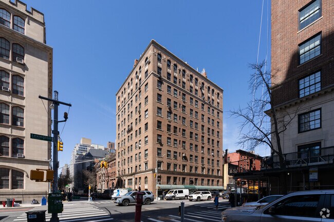 Building Photo - 944-952 Lexington Ave