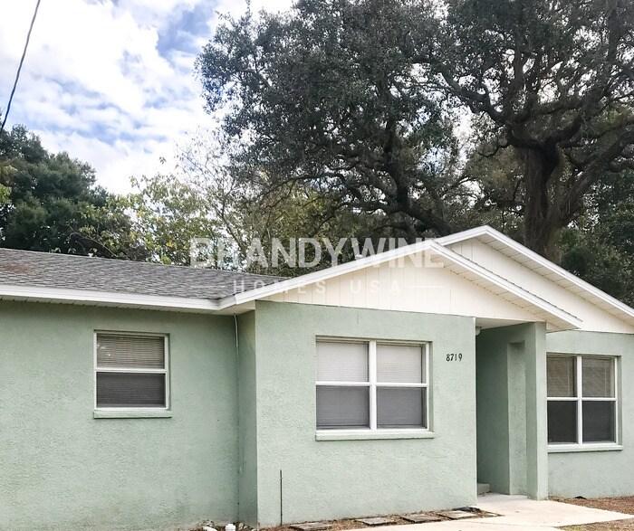 Foto principal - 8719 N Brooks St
