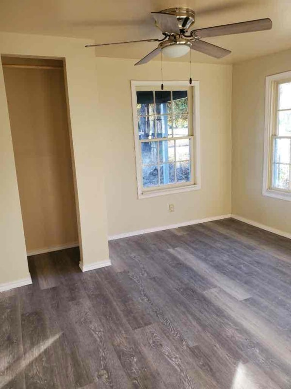 Foto del edificio - 306 Dorothy St