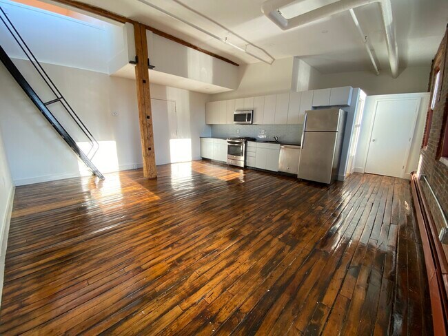 Building Photo - 791 Tremont St
