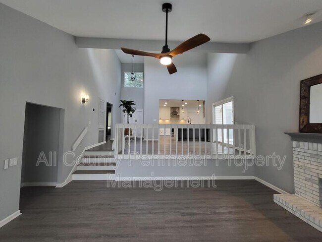 Foto del edificio - 108 Dunwoody Springs Dr