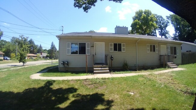 Building Photo - 1302 Albert Ave