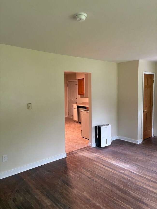 Foto del edificio - Cozy 2 Bedroom 1 Bath Duplex! Available Now!