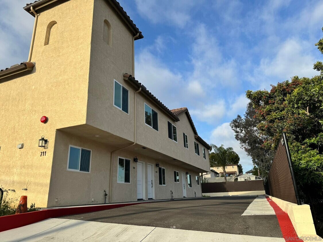 Foto principal - 711 Palm Ave