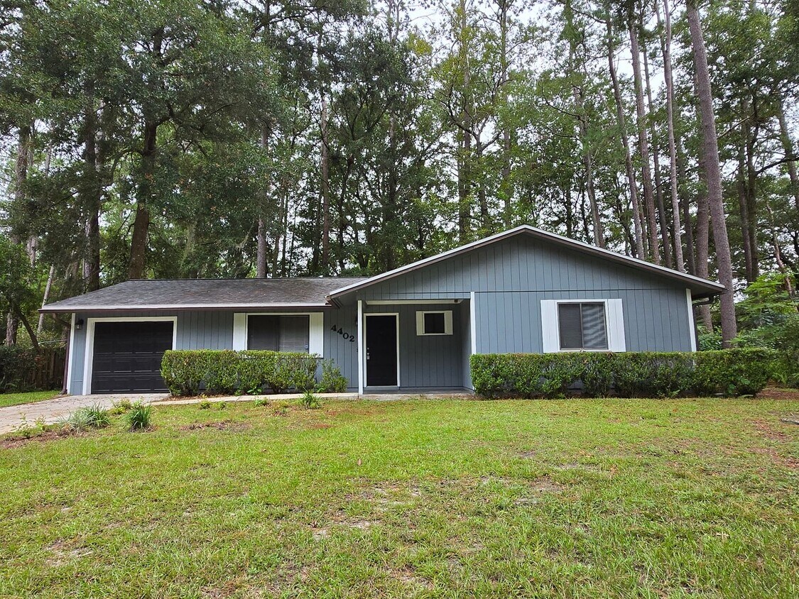 Primary Photo - 4402 NW 30th Ter