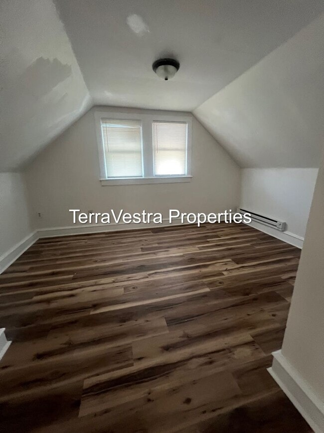 Photo - 424 W Broad Street Apartment