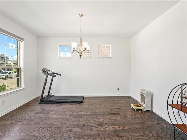 Foto del edificio - 5604 Crestview Dr