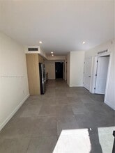 Building Photo - 16395 Biscayne Blvd