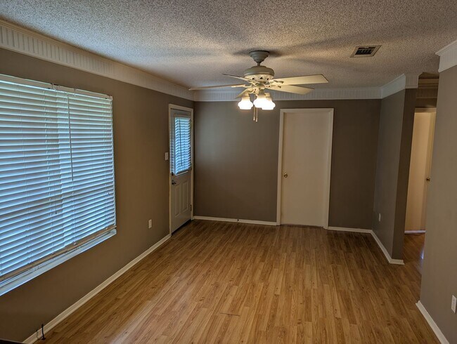 Foto del edificio - ADORABLE 3 Bed 1 bath in Breaux Bridge!!