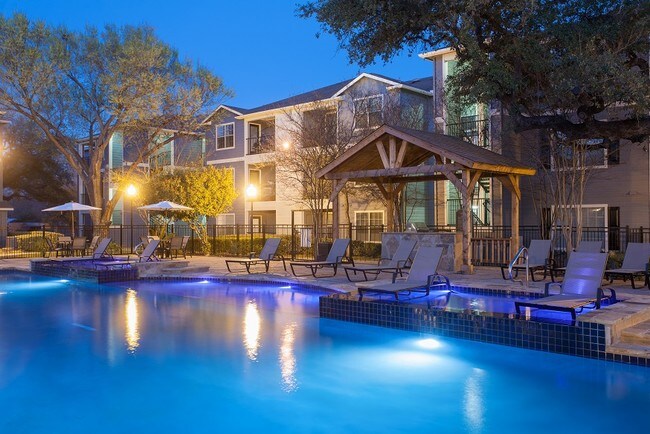 Castlerock At San Marcos Apartments San Marcos Tx Apartments Com