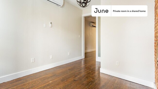 Foto del edificio - Room in Shared 4 bed/2 bath home