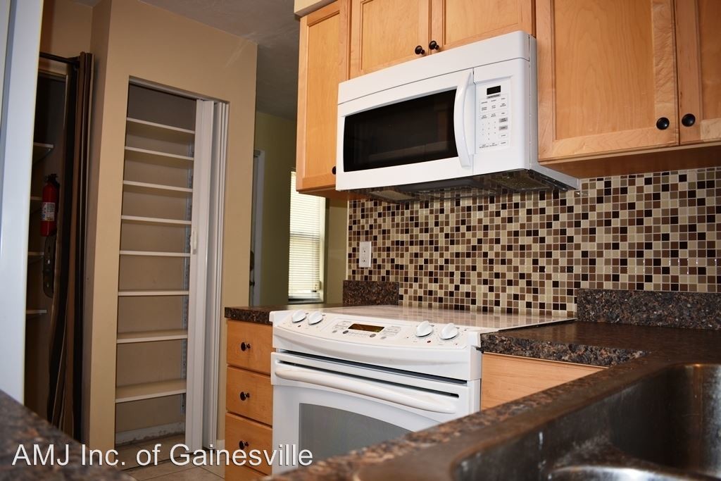 Foto principal - 2735 SW 35th Pl