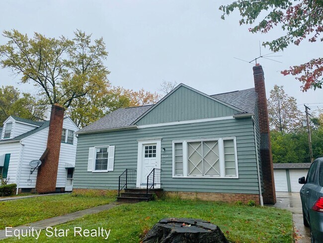 Building Photo - 3 br, 1 bath House - 2437 S Taylor Rd