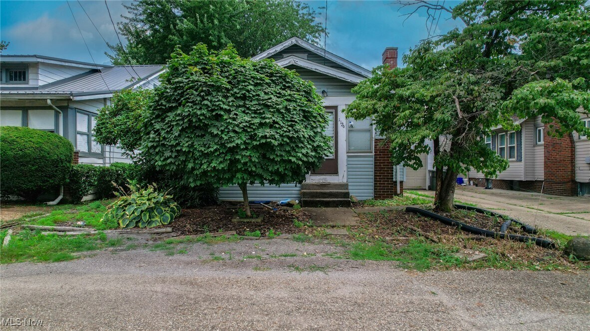 Foto principal - 1126 18th St NE
