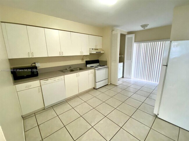 Foto del edificio - 7320 SW 63rd Ct