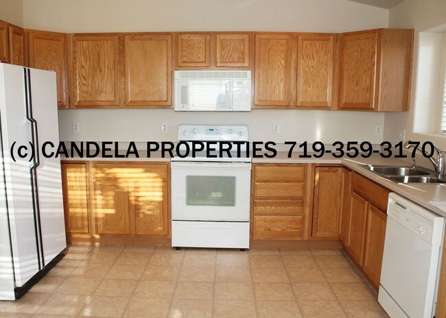 Building Photo - 5372 Rose Ridge Ln