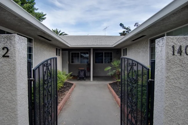 Building Photo - 1402 Chapala Way