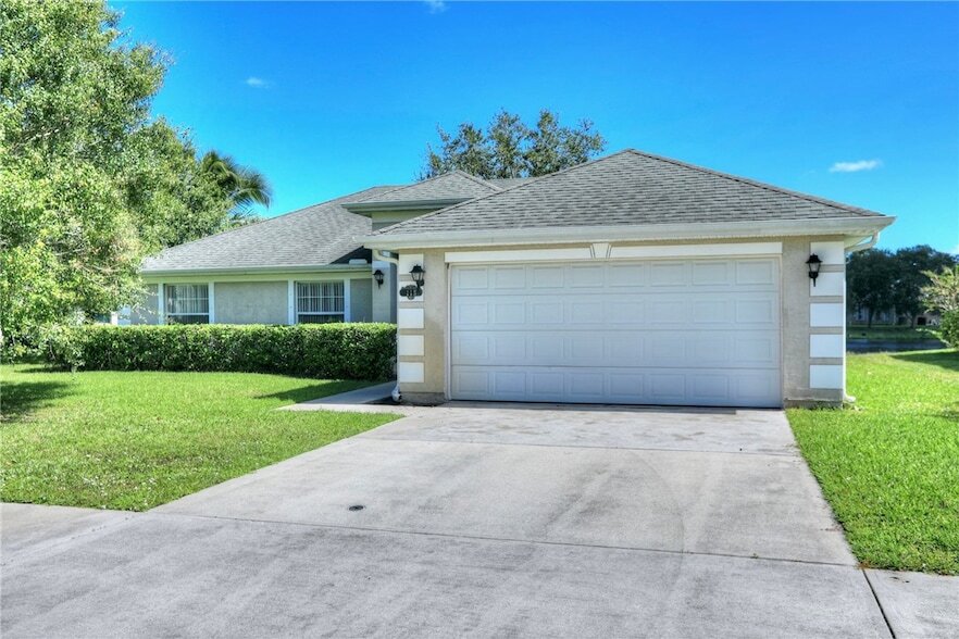 Foto principal - 113 Drake Way