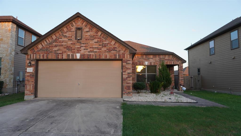 Foto principal - 12321 Dwight Eisenhower St