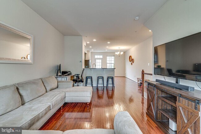 Foto del edificio - 7246 Winding Hills Dr