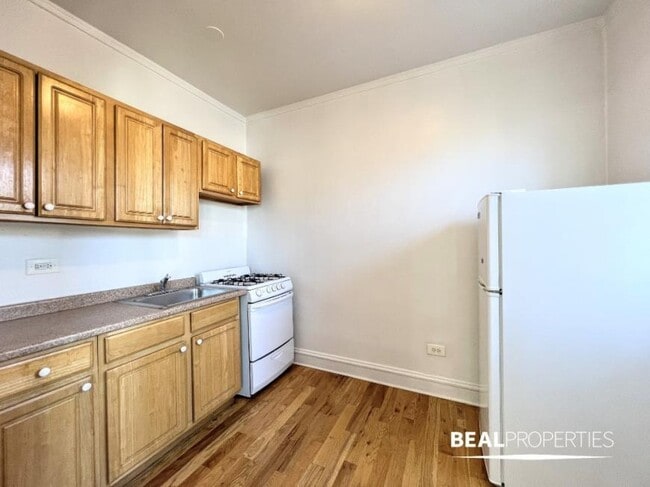 Building Photo - 0 bedroom in CHICAGO IL 60625