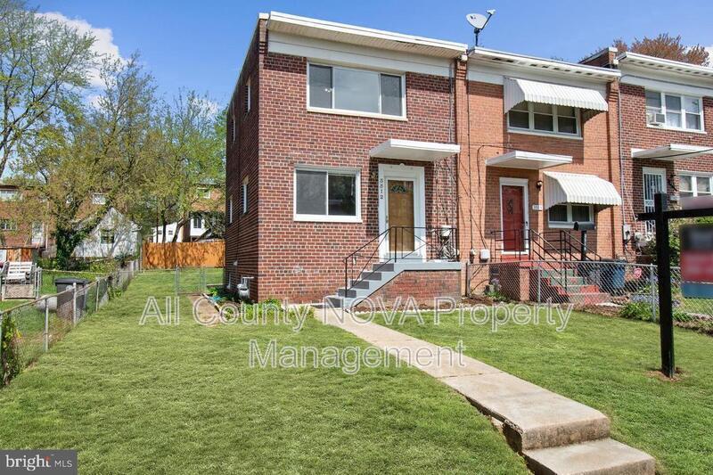 Primary Photo - 3512 Madison St