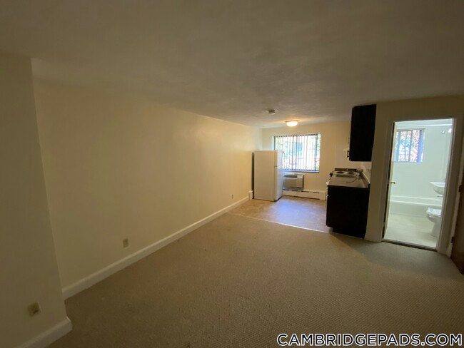 Building Photo - 9 Chester St