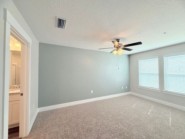 Building Photo - 1504 Iroquois Ct