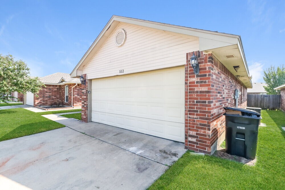 Foto principal - 512 SW 38th Terrace