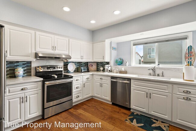 Building Photo - 2 br, 2 bath House - 511 Avenida del Mar U...