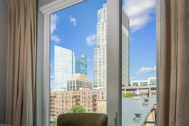 Building Photo - 51 S Broadway