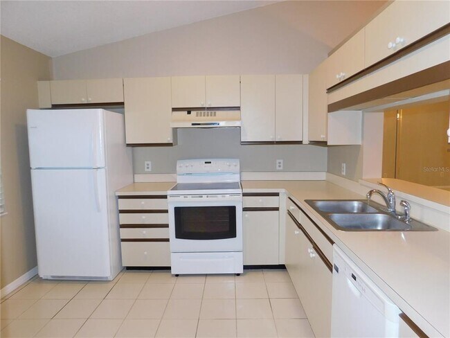 Foto del edificio - 2150 Elm St