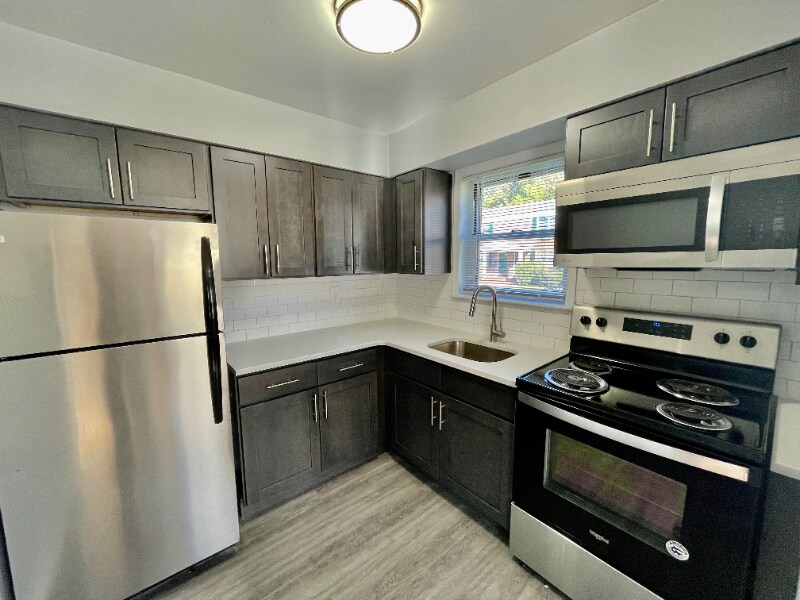 Primary Photo - 1515 Allen Ave